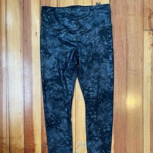 S Athleta full length Elation Misty Lace Tight.